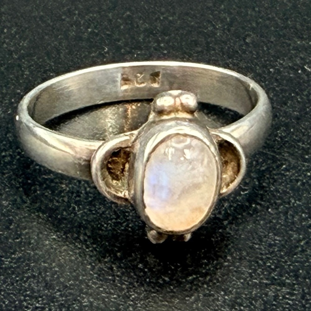 Sterling Silver Rainbow Moonstone Ring Size 5 Dainty Blue Flash